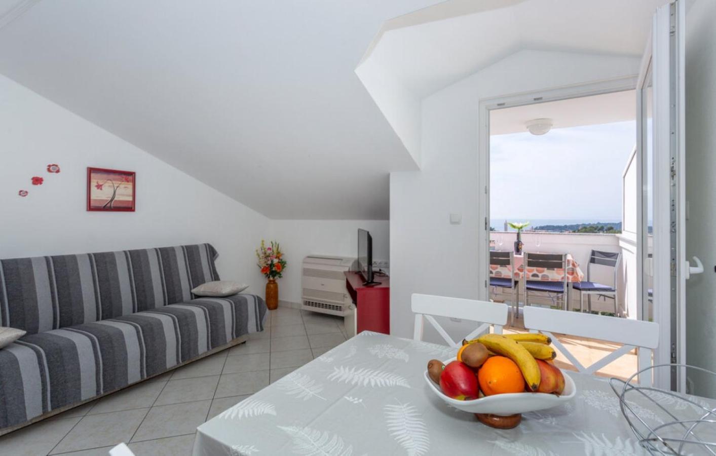 Guest House Lucija Banjol Rum bild