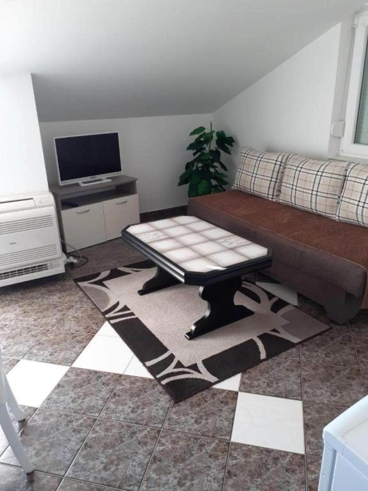 Guest House Lucija Banjol Rum bild
