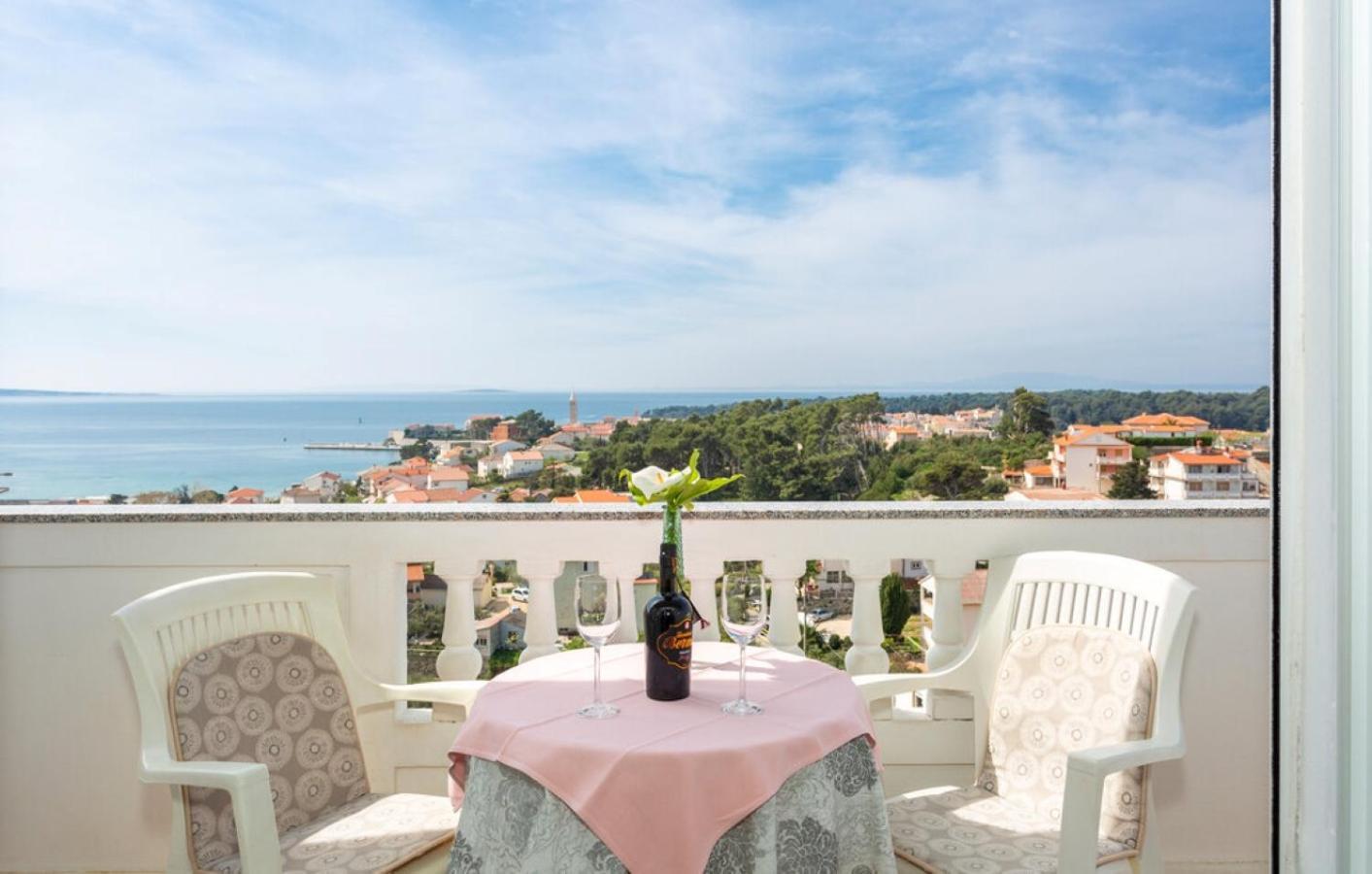 Guest House Lucija Banjol Rum bild