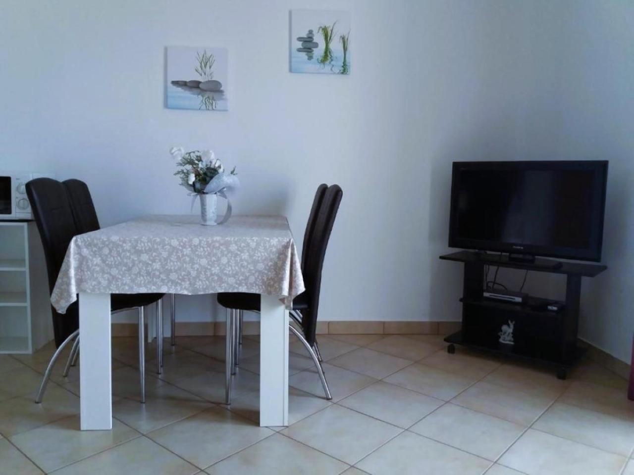 Guest House Lucija Banjol Rum bild
